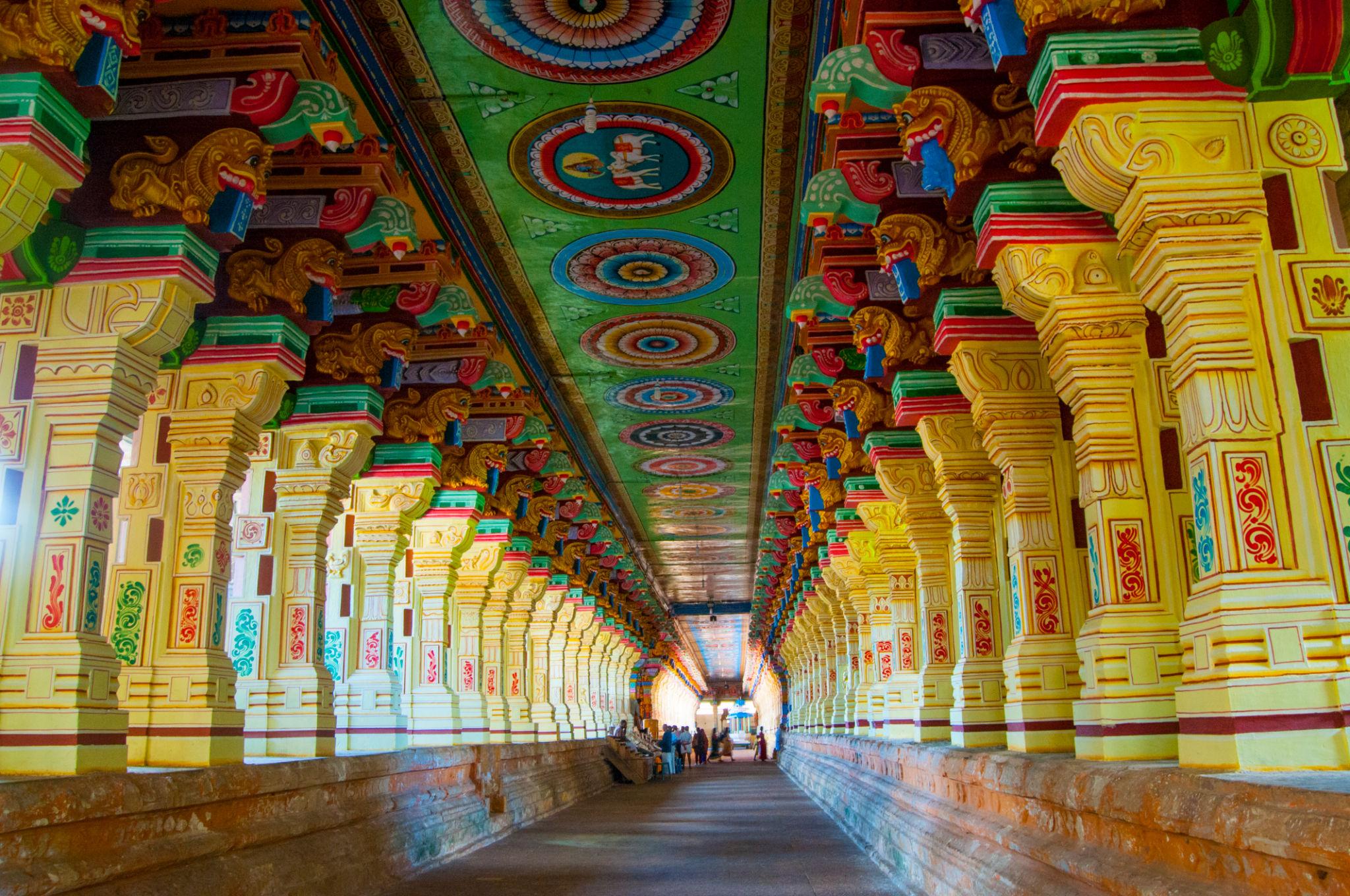 The magnificent longest temple corridor of Ramanathaswamy Temple in Rameshwaram